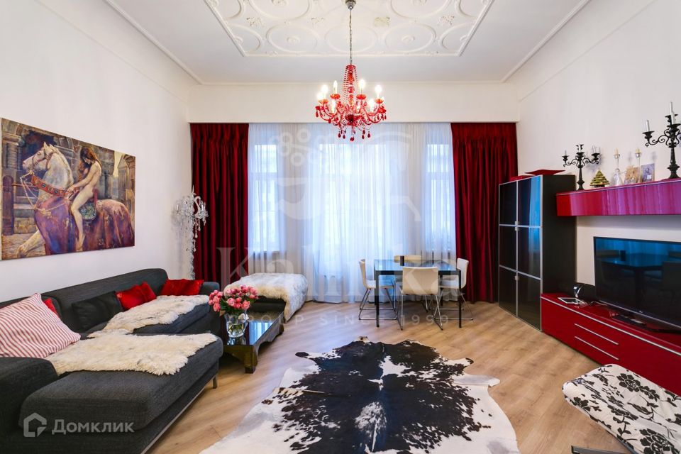 Продаётся 3-комнатная квартира, 103.5 м²