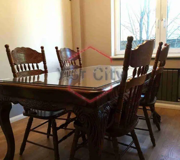 Сдаётся 4-комнатная квартира, 180 м²