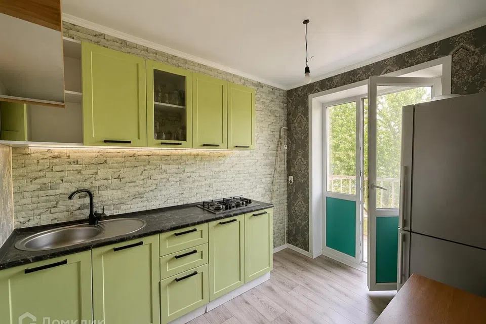Продаётся 3-комнатная квартира, 55.8 м²