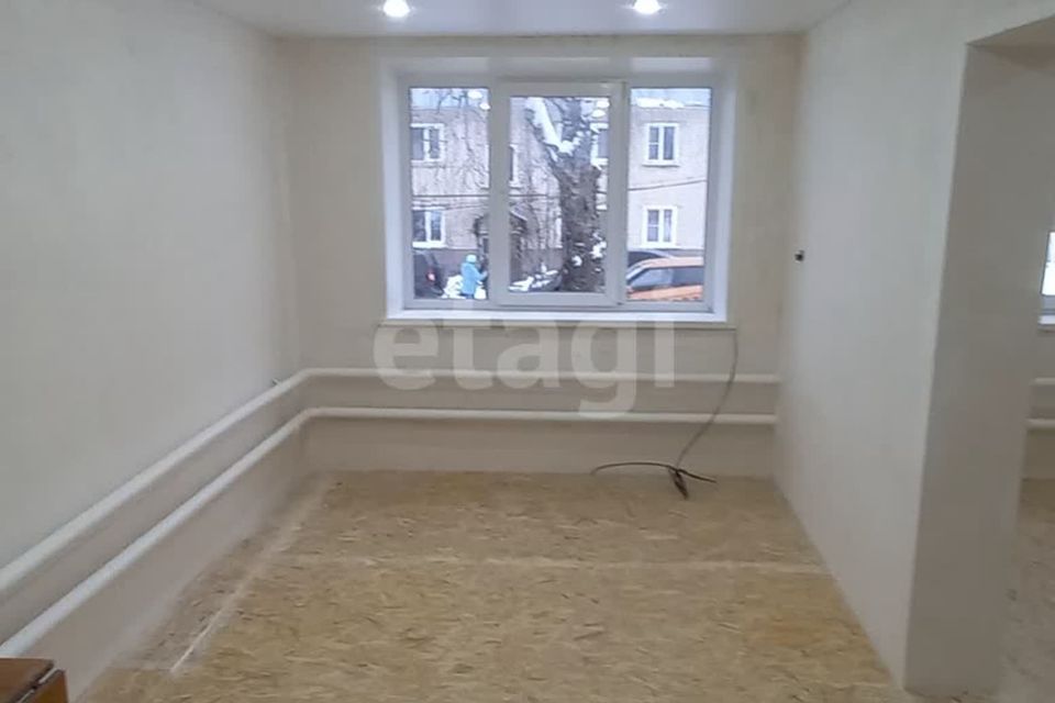 Продаётся 3-комнатная квартира, 49.5 м²