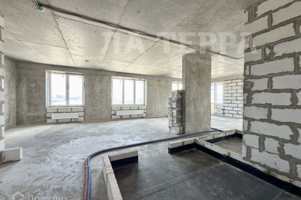 Продаётся 5-комнатная квартира, 141.9 м²