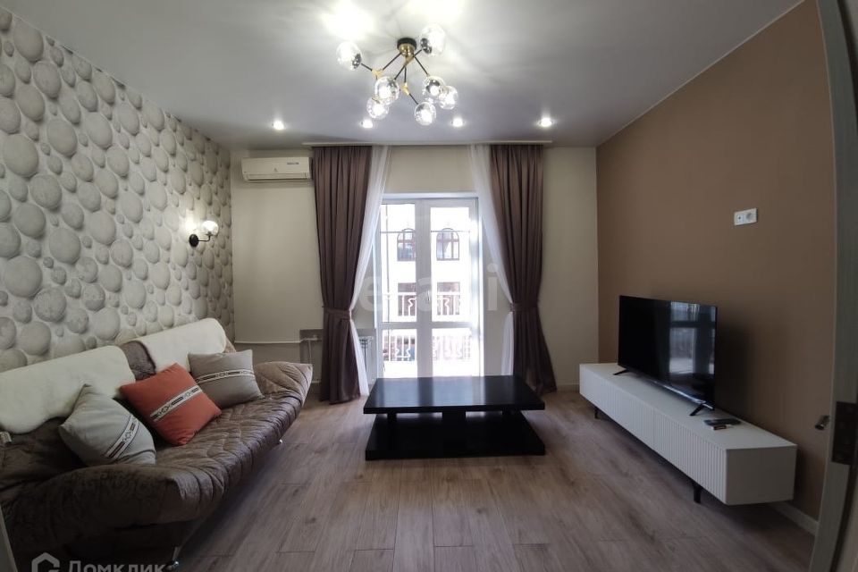 Сдаётся 2-комнатная квартира, 62 м²