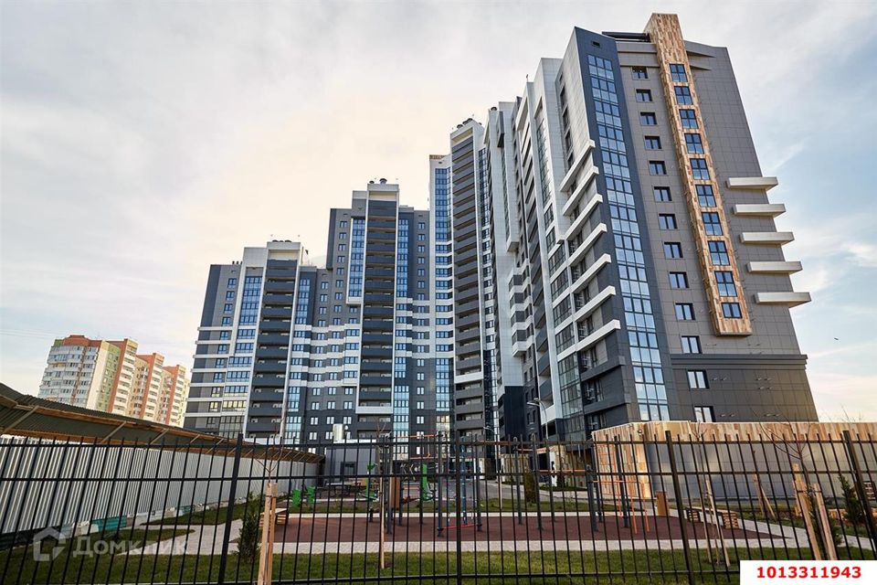 Продаётся 1-комнатная квартира, 49 м²