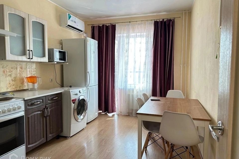 Сдаётся 1-комнатная квартира, 38 м²