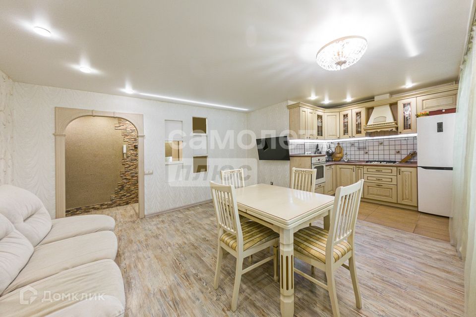Продаётся 4-комнатная квартира, 94.7 м²