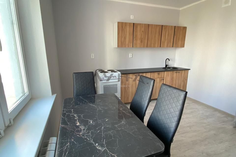 Сдаётся 2-комнатная квартира, 56 м²