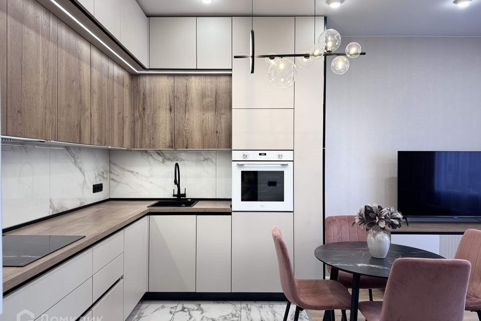 Продаётся 4-комнатная квартира, 69 м²
