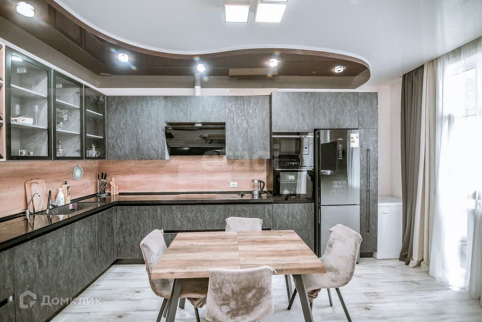 Продаётся 2-комнатная квартира, 83 м²