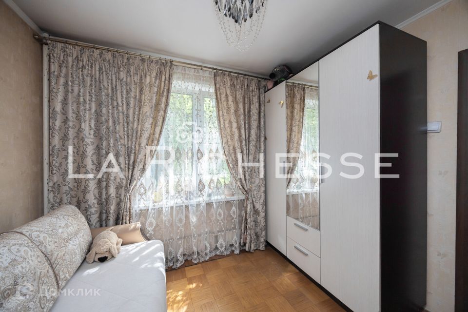 Продаётся 3-комнатная квартира, 50.9 м²