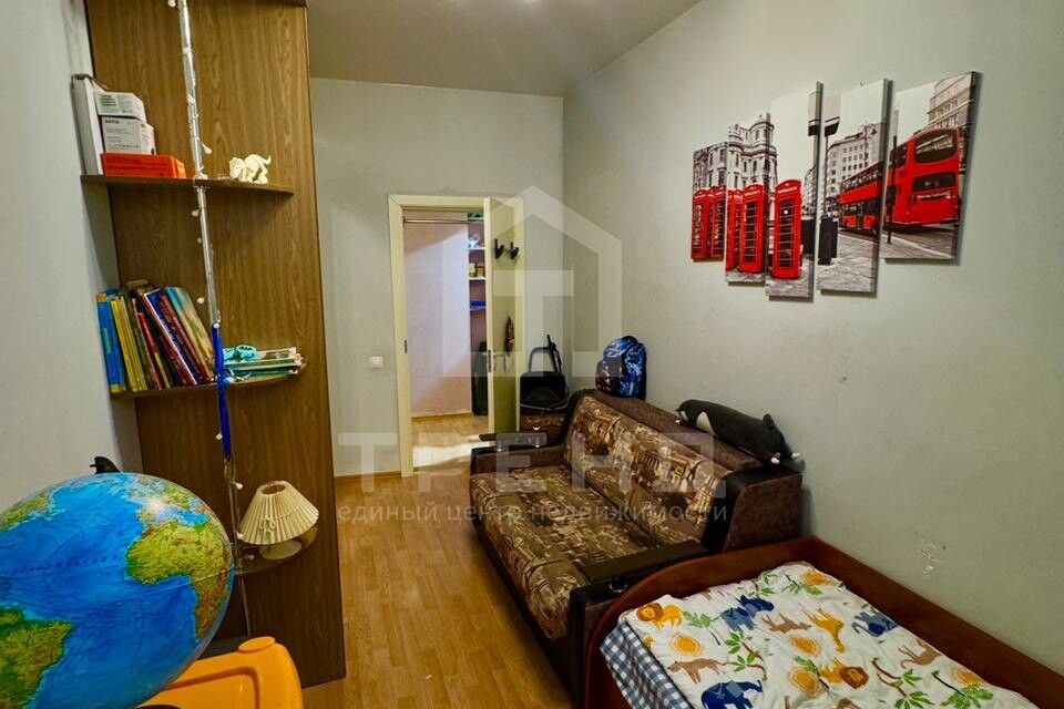 Продаётся комната в 2-комн. квартире, 49 м²