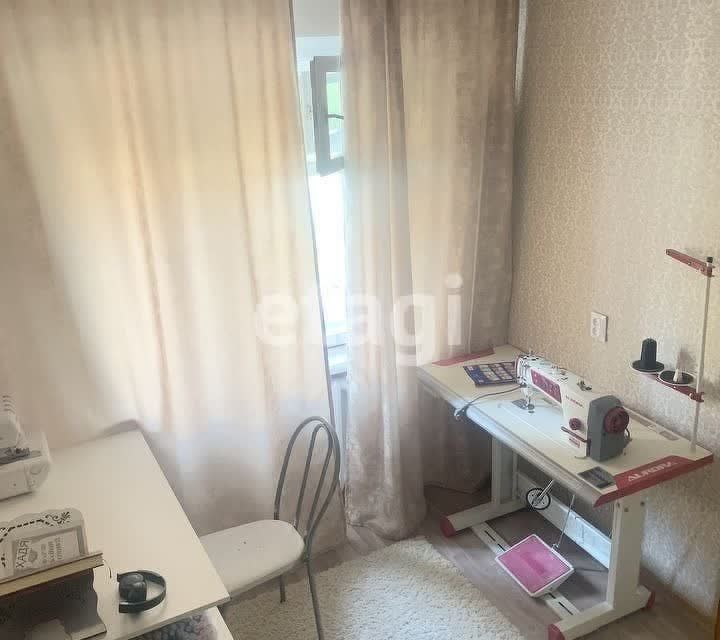 Продаётся 4-комнатная квартира, 60 м²