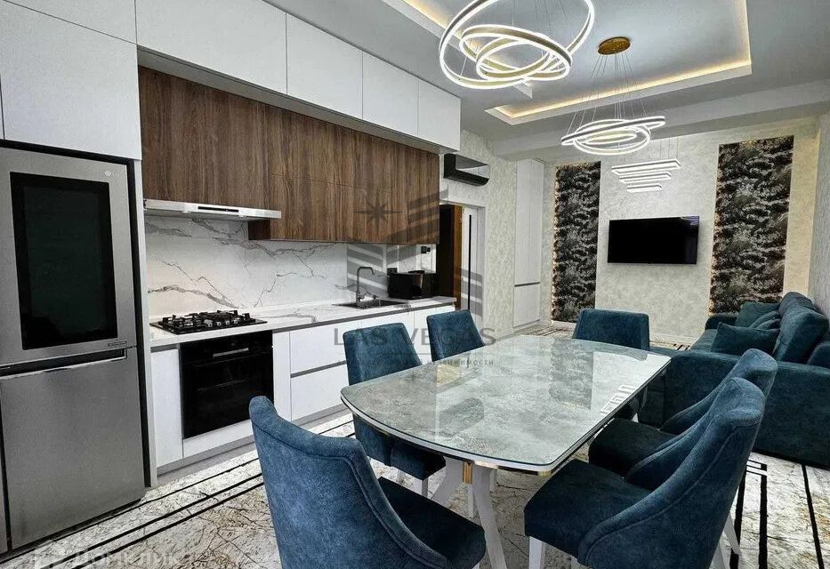 Сдаётся 2-комнатная квартира, 80 м²