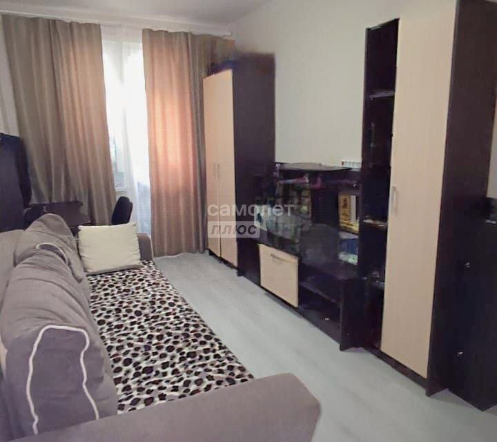 Продаётся 3-комнатная квартира, 64.5 м²