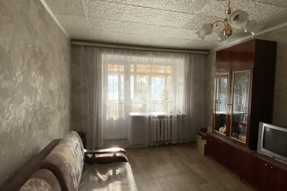 Продаётся 3-комнатная квартира, 56.9 м²