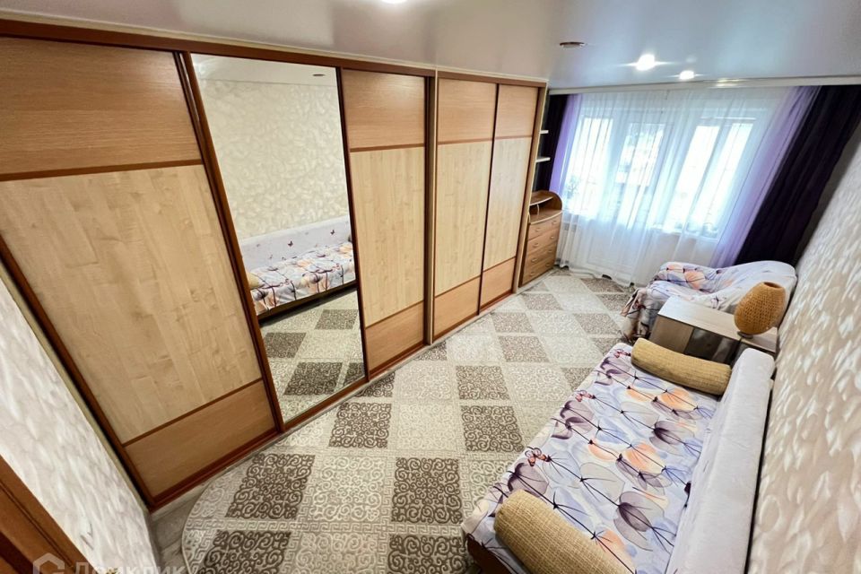 Продаётся 3-комнатная квартира, 55.6 м²