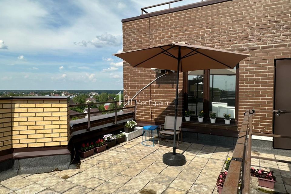 Сдаётся 1-комнатная квартира, 63.5 м²