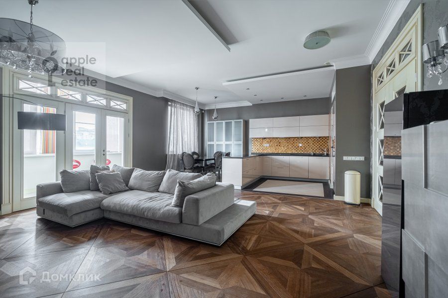 Сдаётся 4-комнатная квартира, 160 м²