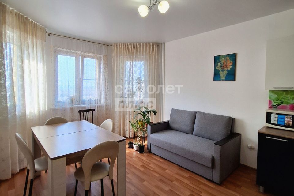Продаётся 2-комнатная квартира, 71 м²