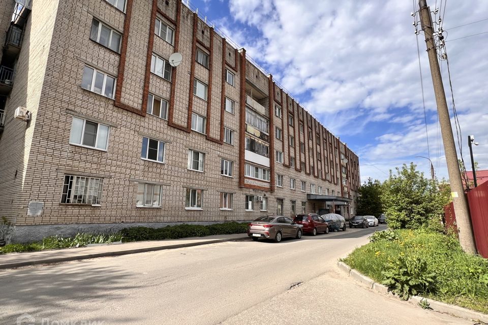 Продаётся комната в 4-комн. квартире, 50 м²
