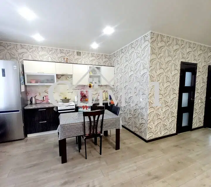 Продаётся 3-комнатная квартира, 82 м²