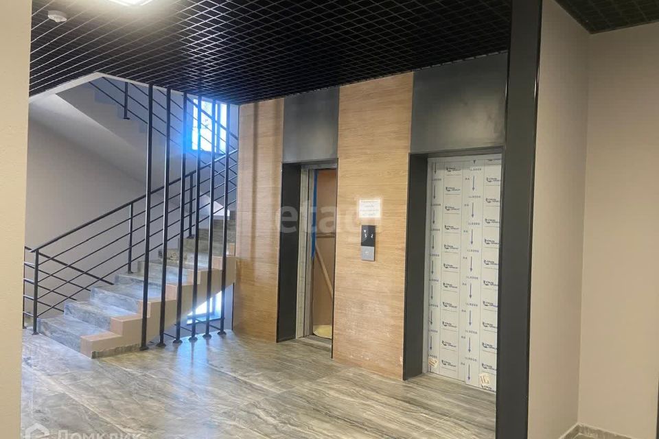 Продаётся 2-комнатная квартира, 63.6 м²