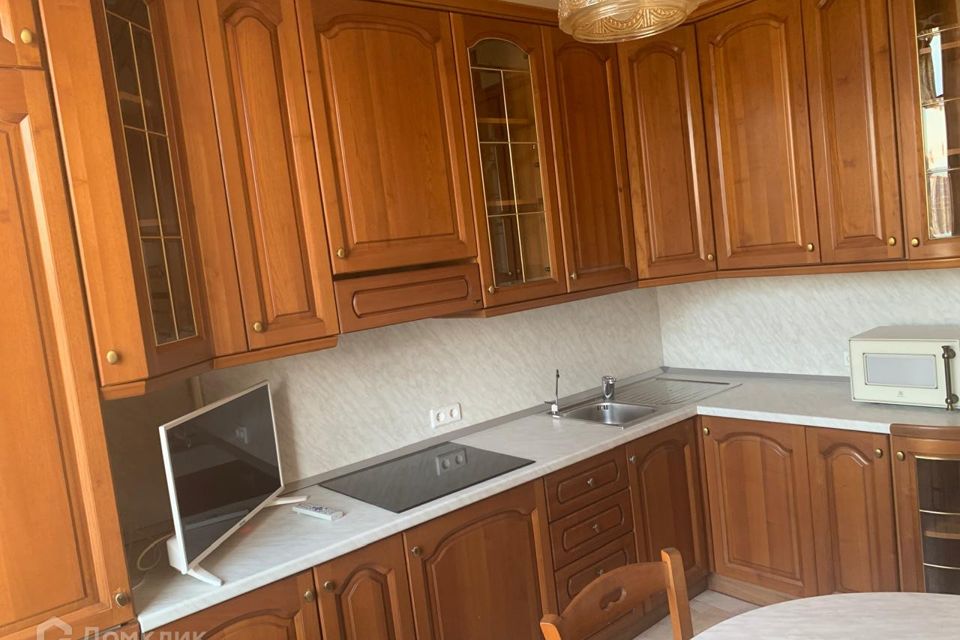 Продаётся 3-комнатная квартира, 102.2 м²
