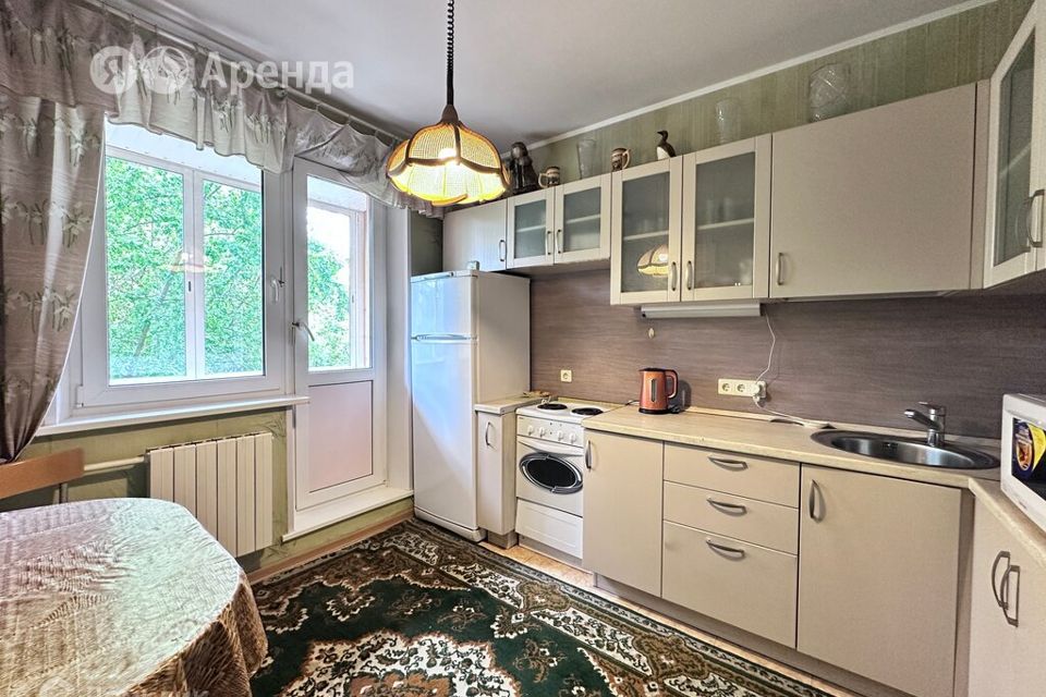 Сдаётся 1-комнатная квартира, 38 м²
