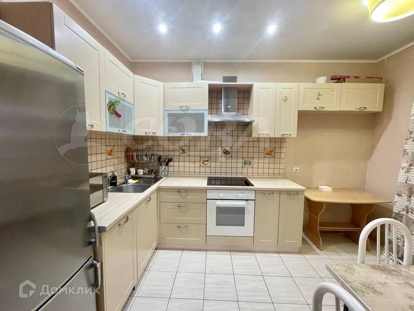 Сдаётся 2-комнатная квартира, 55 м²