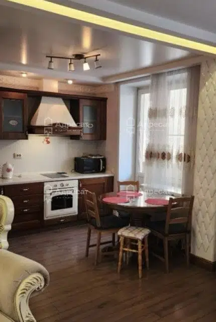 Продаётся 2-комнатная квартира, 58.1 м²