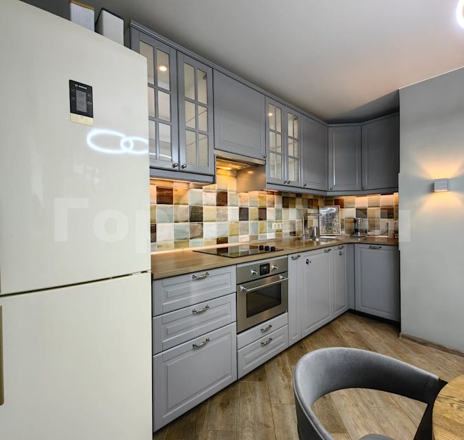 Сдаётся 2-комнатная квартира, 56 м²