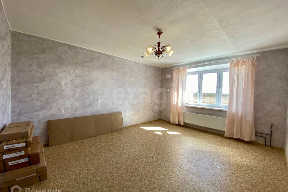 Продаётся 1-комнатная квартира, 42 м²
