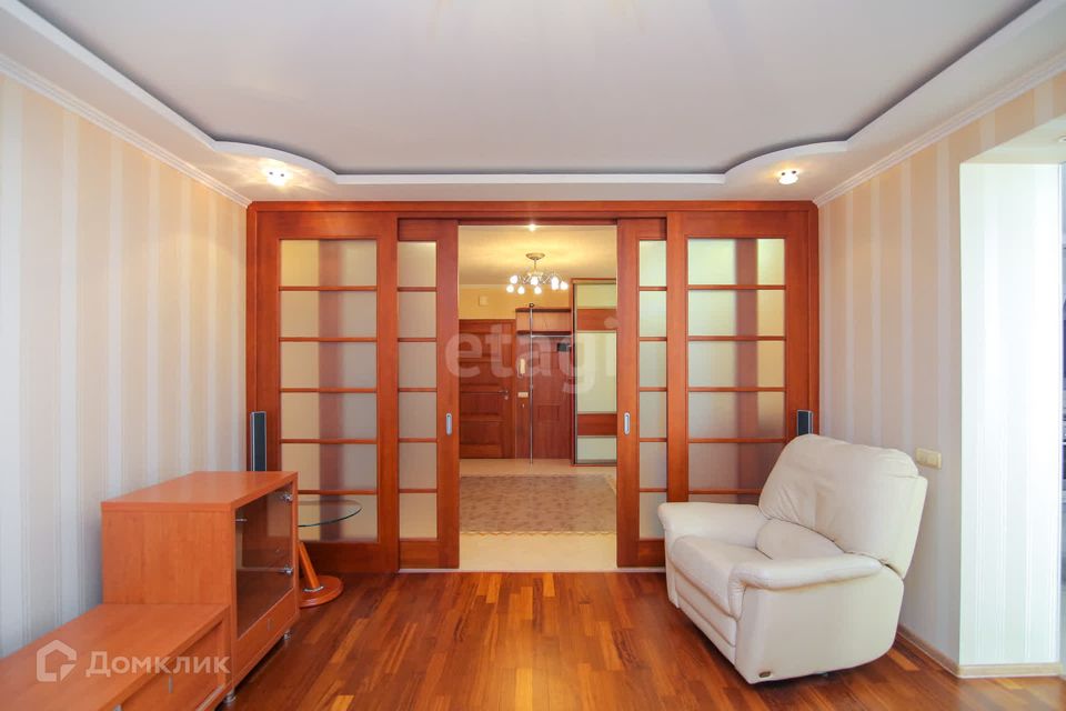 Продаётся 3-комнатная квартира, 117.6 м²