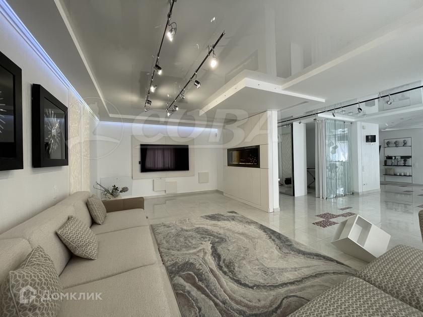 Продаётся 3-комнатная квартира, 163.5 м²