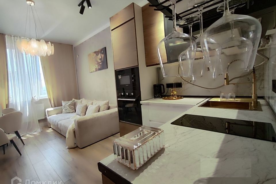 Продаётся 1-комнатная квартира, 38 м²