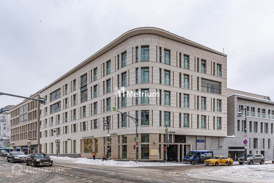 Продаётся 3-комнатная квартира, 219.4 м²