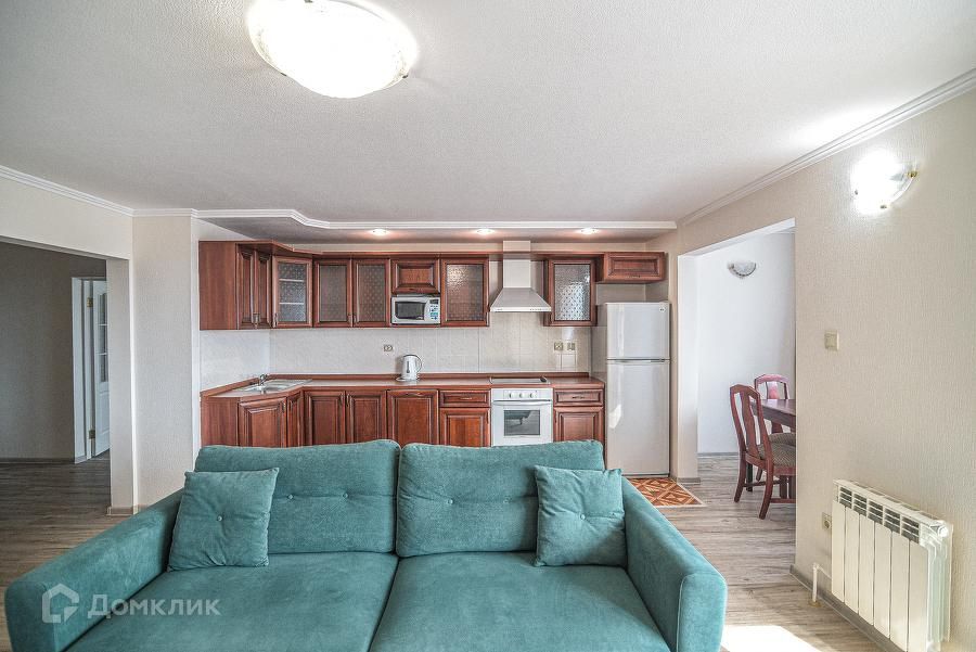 Сдаётся 1-комнатная квартира, 71.8 м²