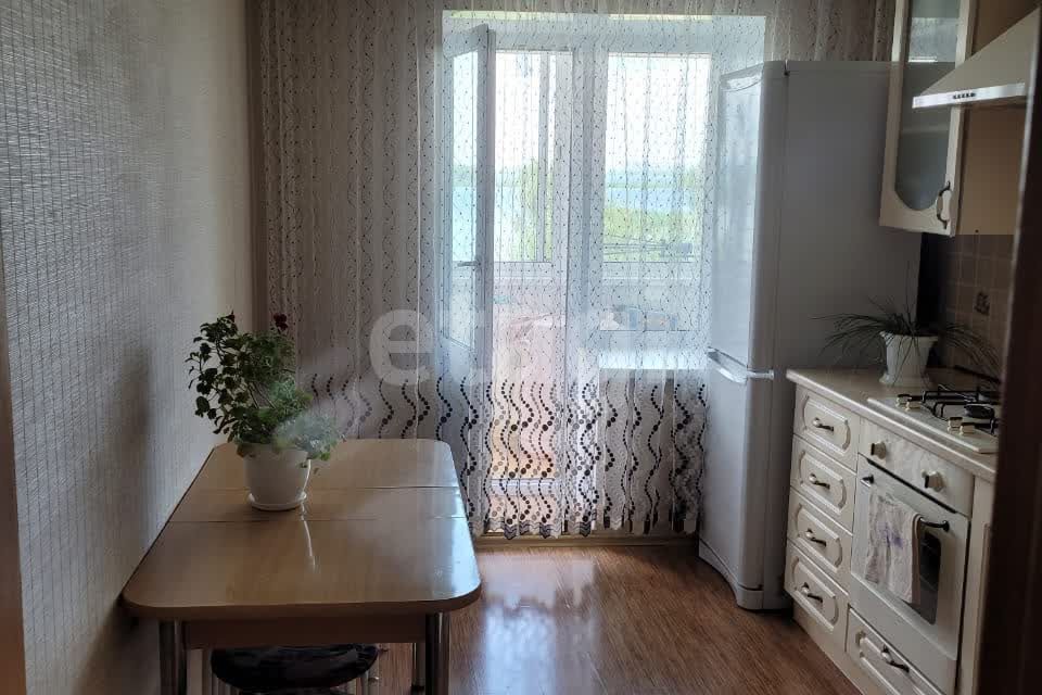 Продаётся 3-комнатная квартира, 57.6 м²
