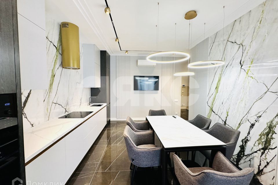 Продаётся 1-комнатная квартира, 63.1 м²
