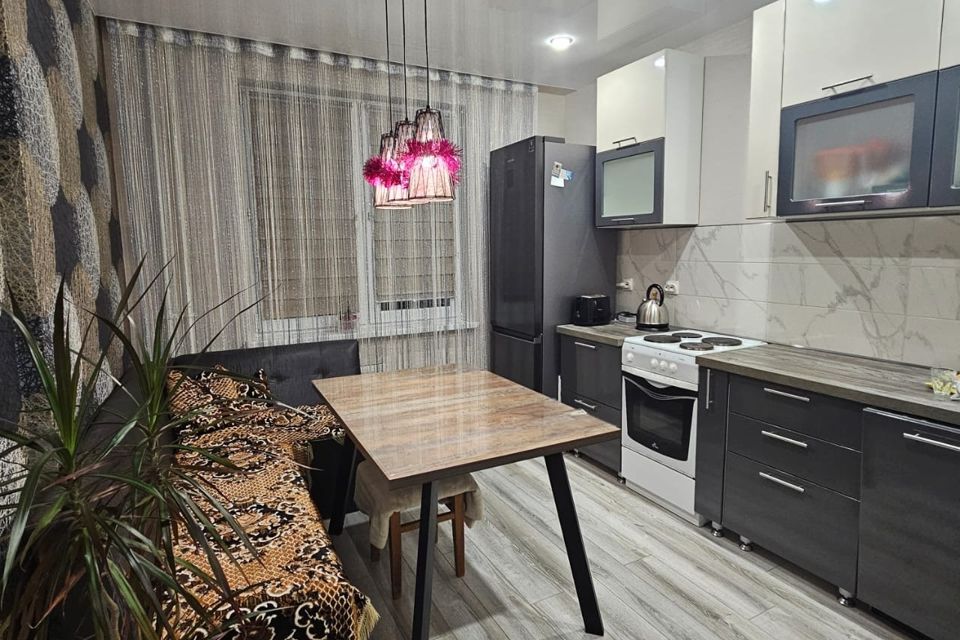 Продаётся 2-комнатная квартира, 62.8 м²