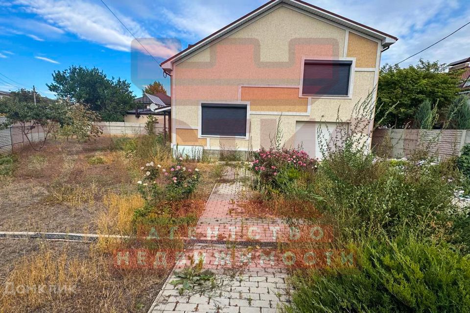 Продаётся 3-этажный дом, 230.9 м²