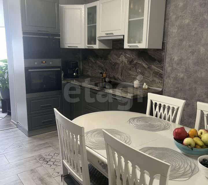 Продаётся 2-комнатная квартира, 52.4 м²