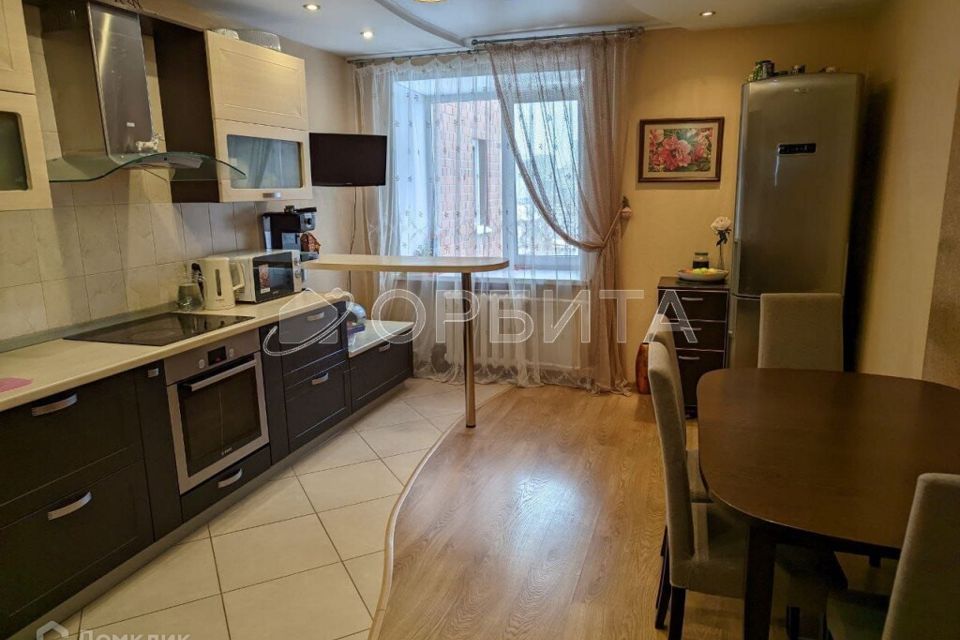 Продаётся 3-комнатная квартира, 92.5 м²