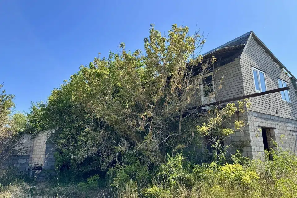 Продаётся 2-этажный дом, 184 м²