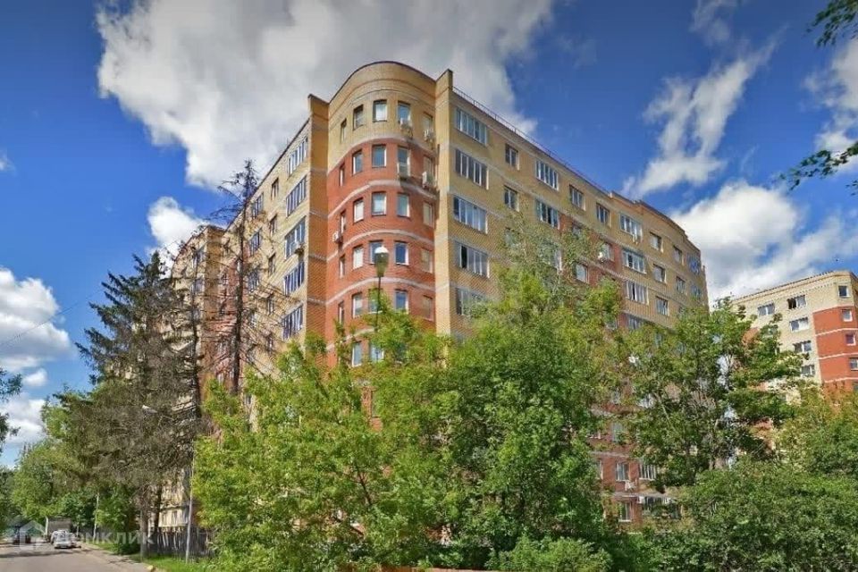 Продаётся 2-комнатная квартира, 69.5 м²