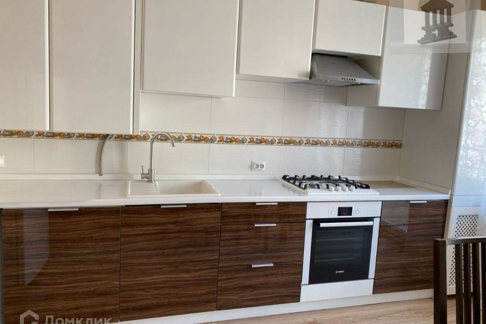 Сдаётся 2-комнатная квартира, 72 м²