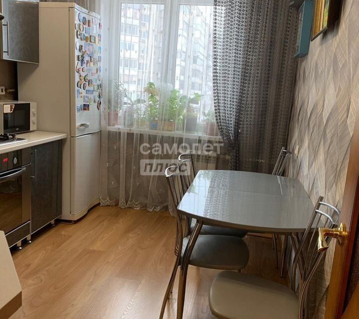 Продаётся 3-комнатная квартира, 62.3 м²