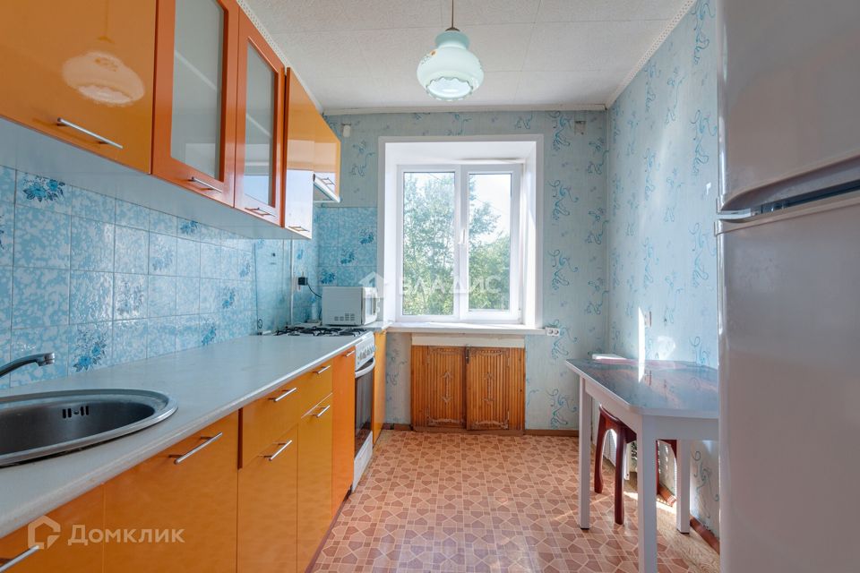 Продаётся 3-комнатная квартира, 57.9 м²