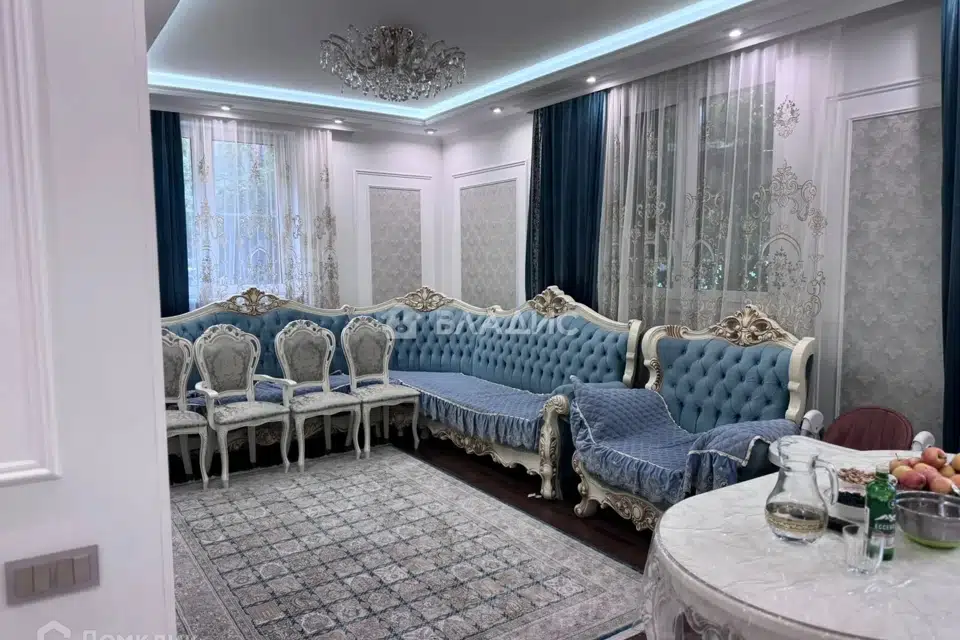 Продаётся 3-комнатная квартира, 100 м²