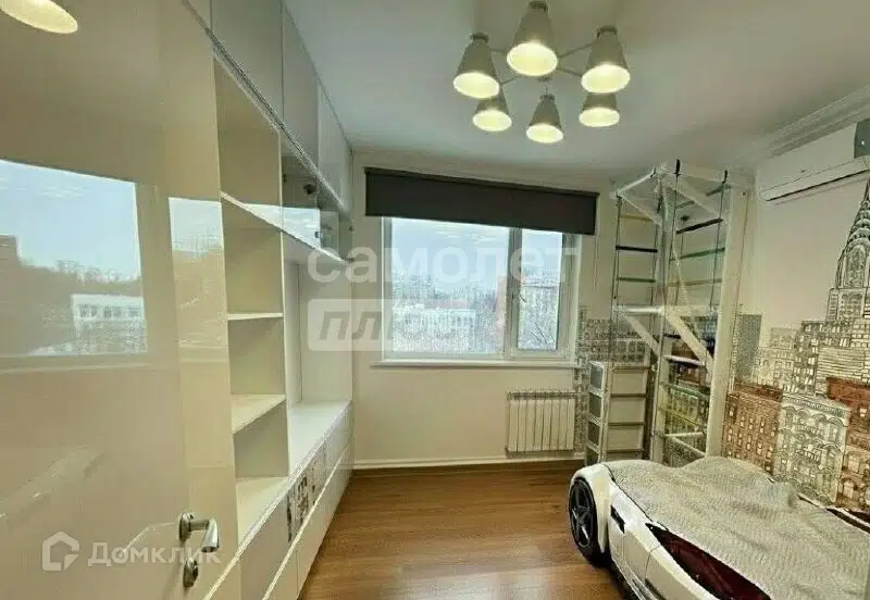 Продаётся 4-комнатная квартира, 98.5 м²