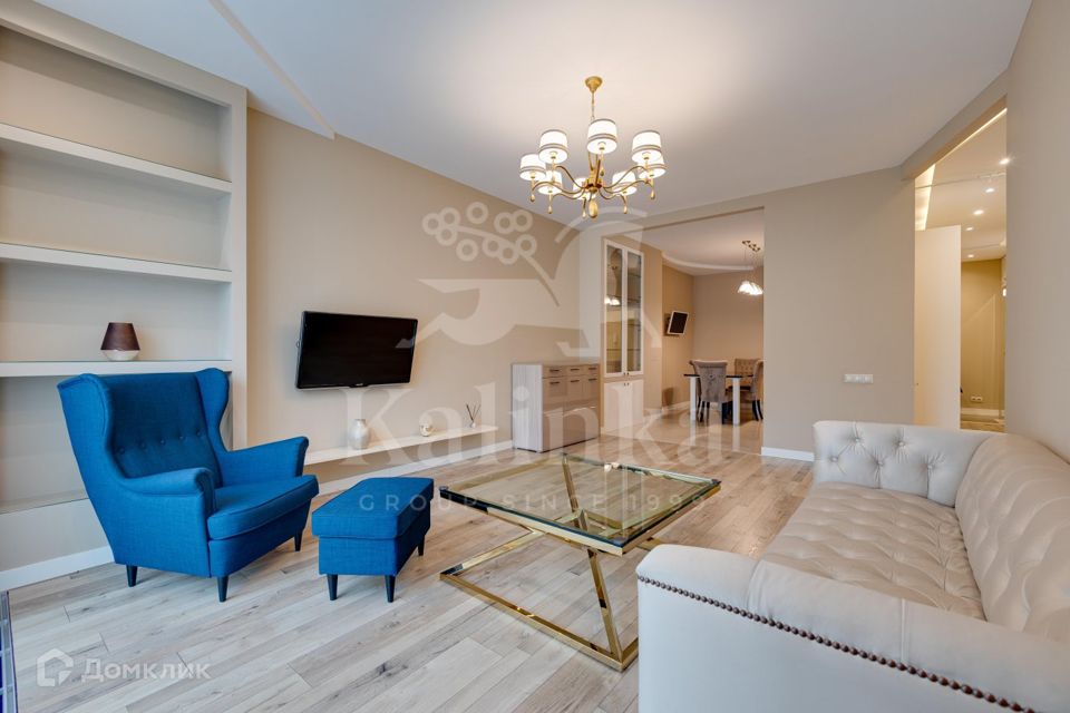 Продаётся 3-комнатная квартира, 120 м²